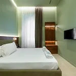 Skylife Minimalist Boutique Apartment