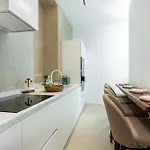 Apartment Skylife Minimalist Boutique *
