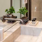 Skylife Minimalist Boutique Rome